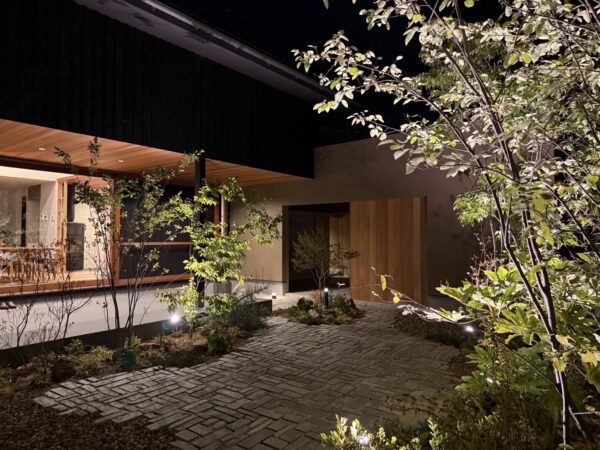 – 夜の見学会 –