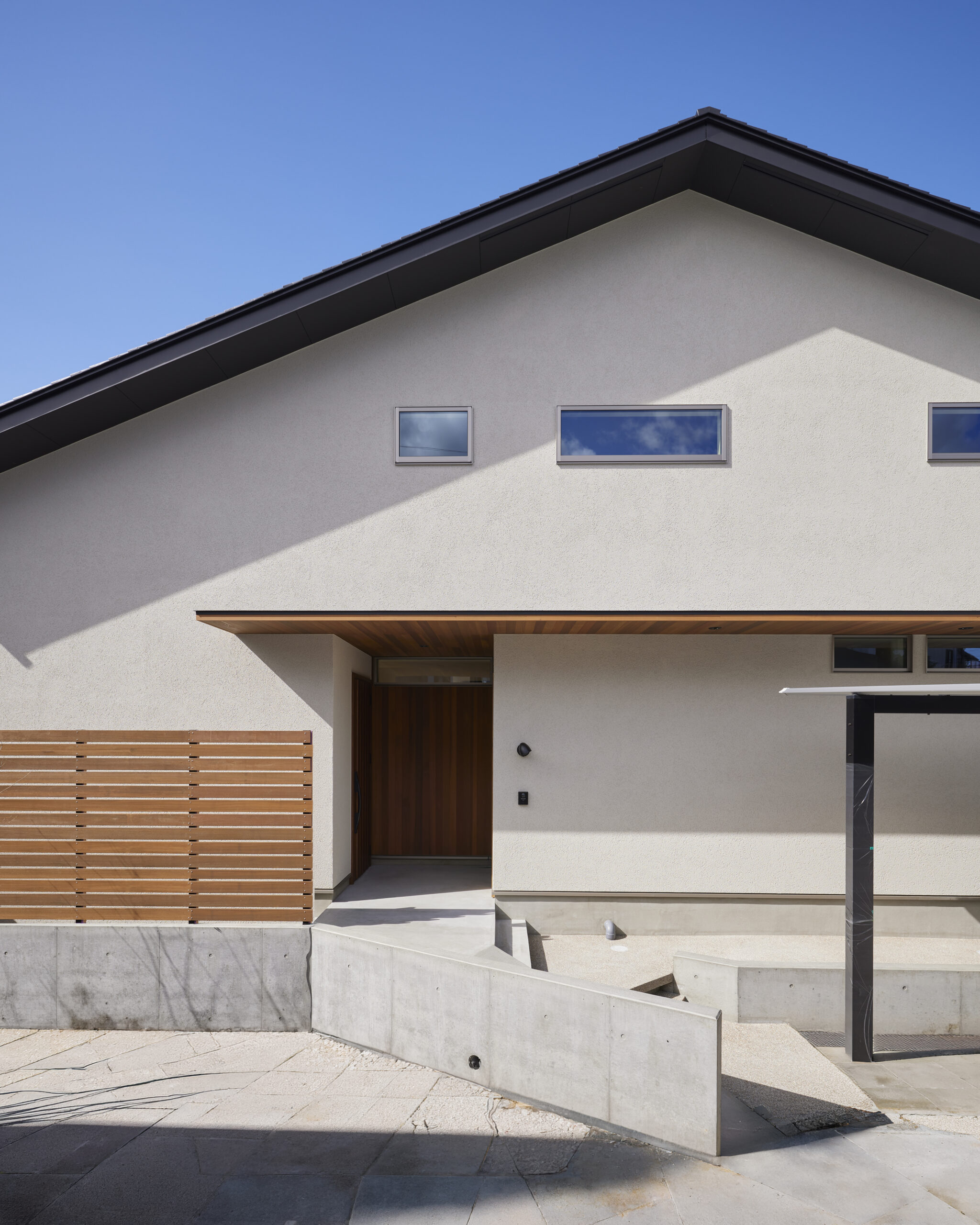 愛知県犬山市|2階建て<br>大屋根が創る、夢と光があふれるくらし